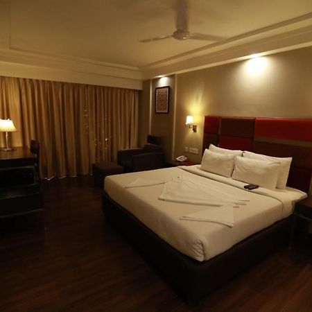 Hotel-S-Park Khammam Dış mekan fotoğraf